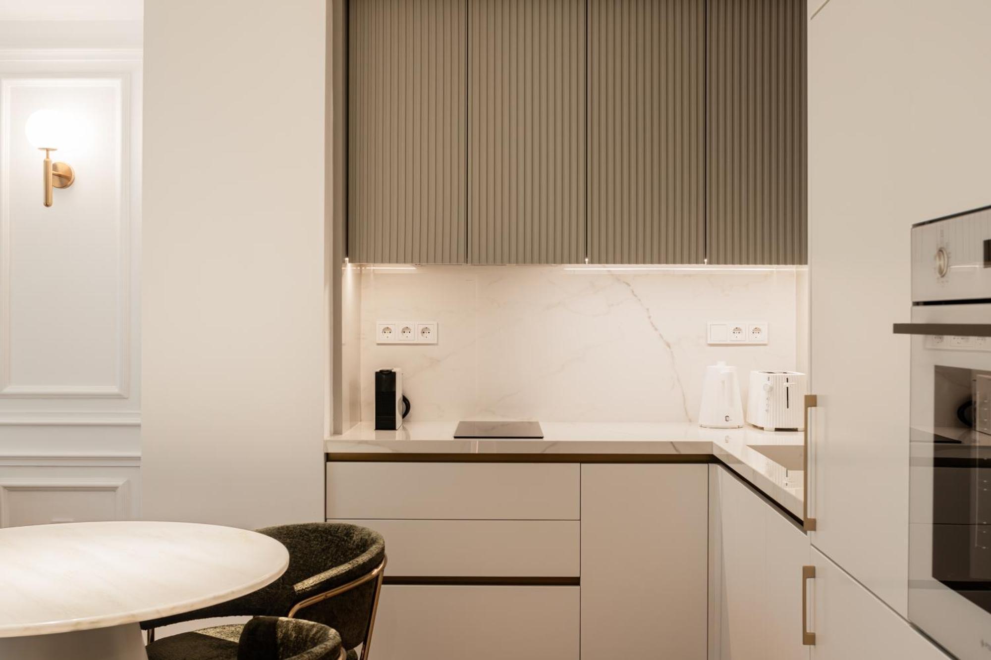 Elegant Apartment A Breath Away From The Acropolis Афіни Екстер'єр фото